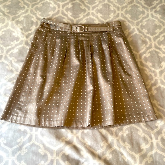 The Limited Dresses & Skirts - The Limited women’s pleated skirt, size 6. Excellent condition.